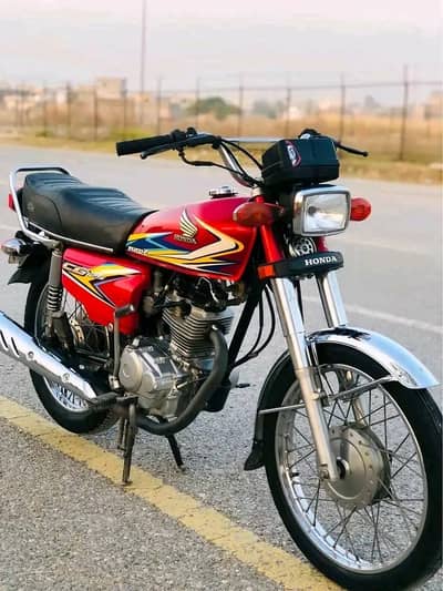 Honda CG 125 model 2019 for urgent sale