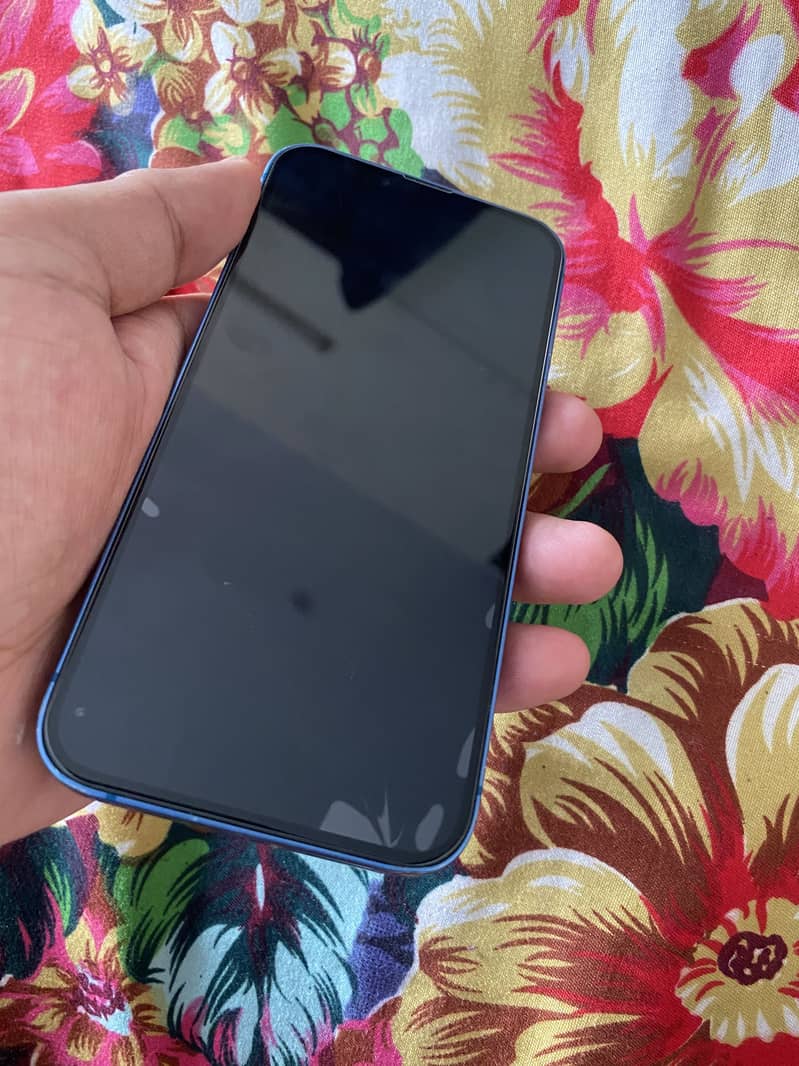 Apple iPhone 13 3