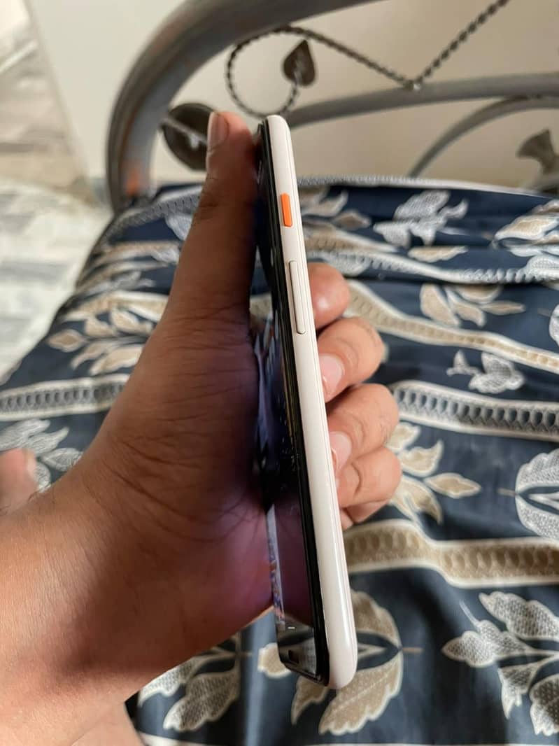 Google Pixel 3 6