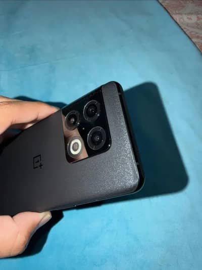 One Plus 10 Pro 8+8GB 128GB Approved minor shade only & only set