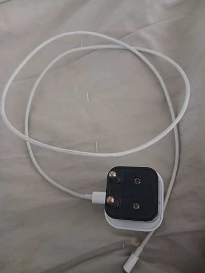 Apple I phone Charger (USB]
