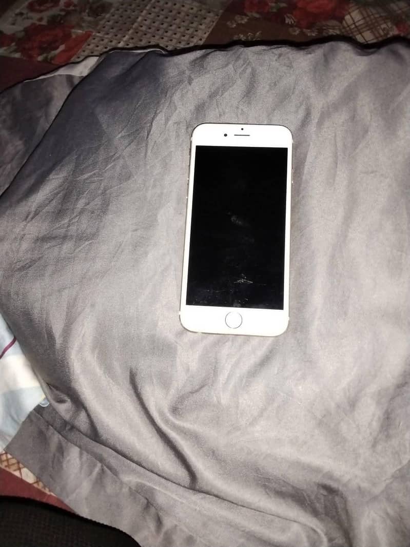 Apple iPhone 6S Plus 2