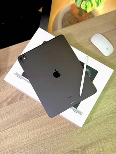Apple iPad Pro 13 inches M5