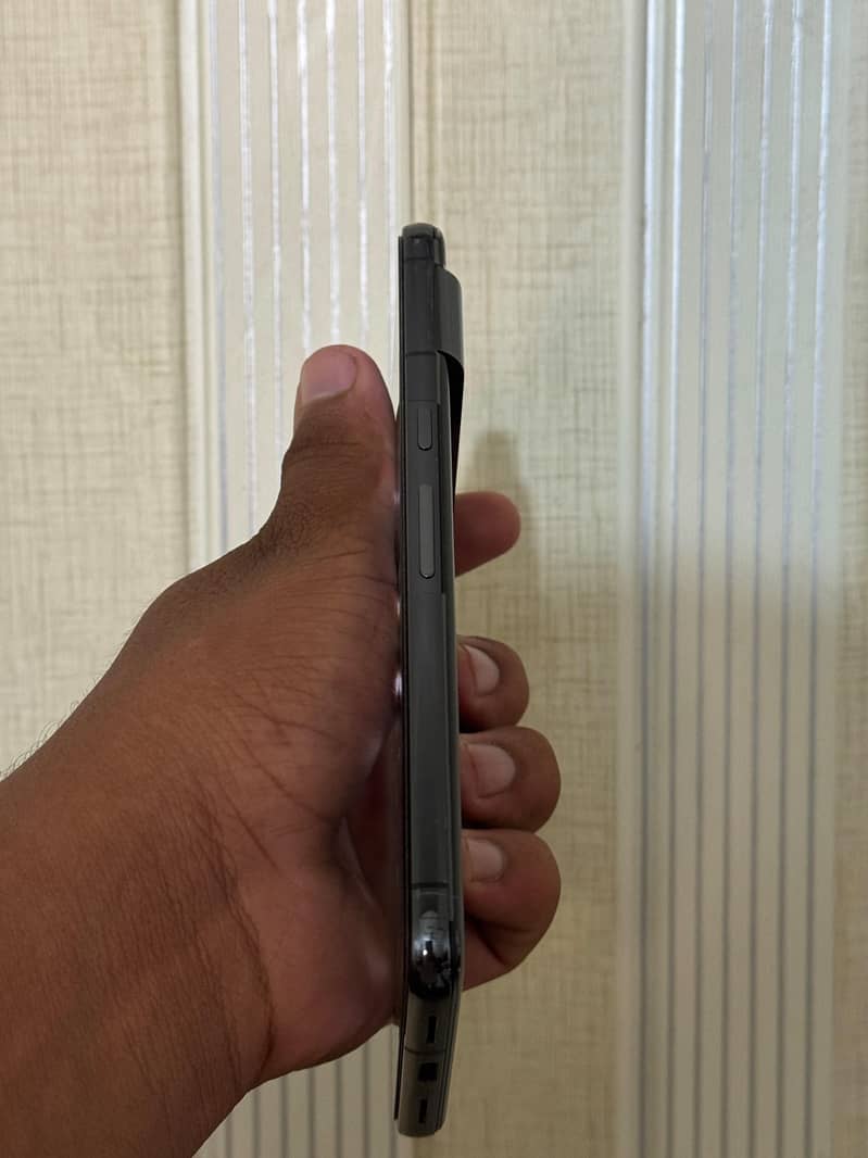 google pixel 8 pro 2