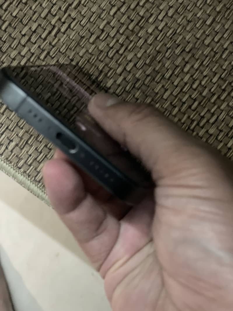 Apple iPhone 15 Pro 128gb  factory unlock black titanium 3