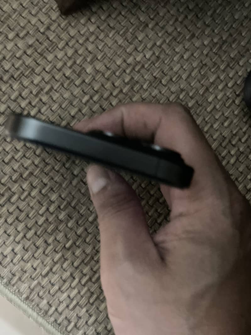 Apple iPhone 15 Pro 128gb  factory unlock black titanium 4