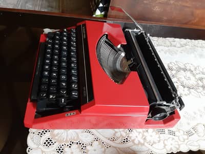 Silver-Reed SR 200 portable typewriter 1970