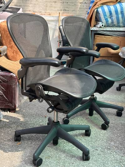 Herman Miller Aeron Size B And Size C available