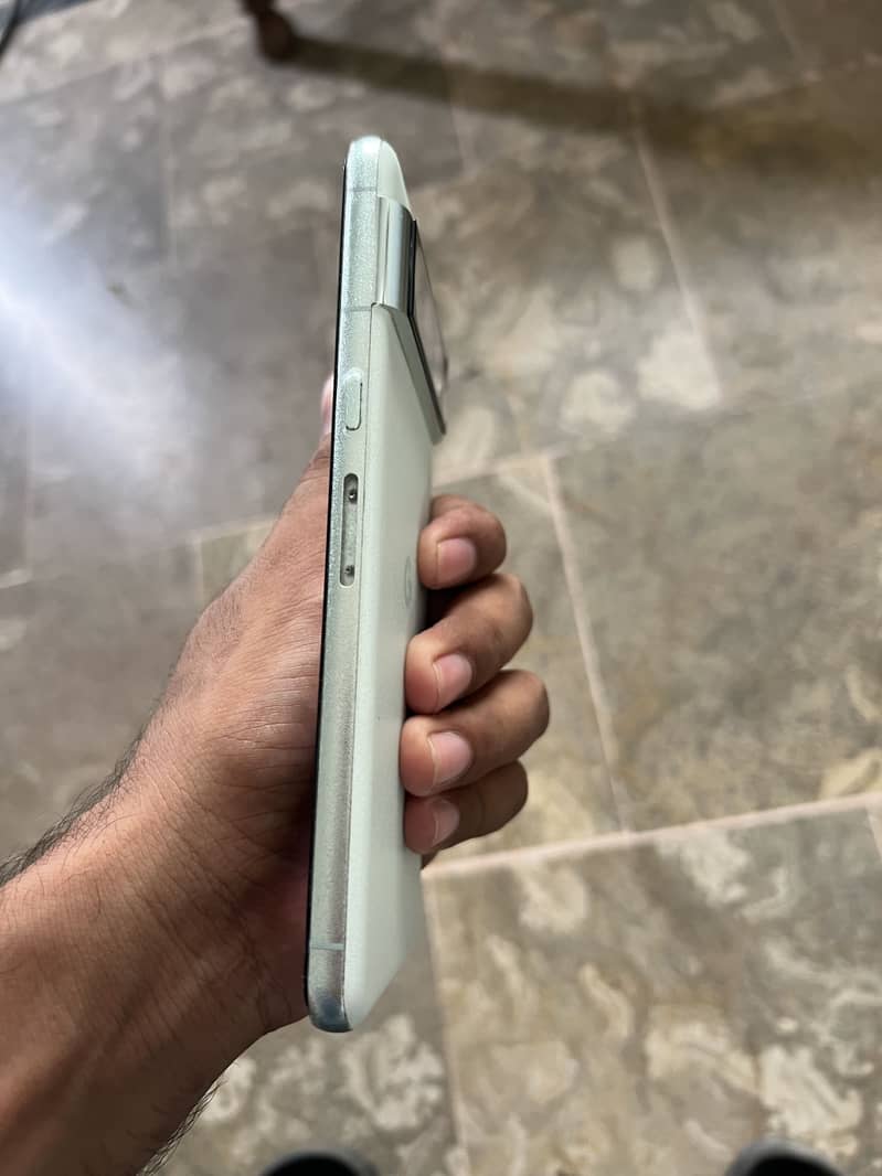 Google pixel 8 pro 5