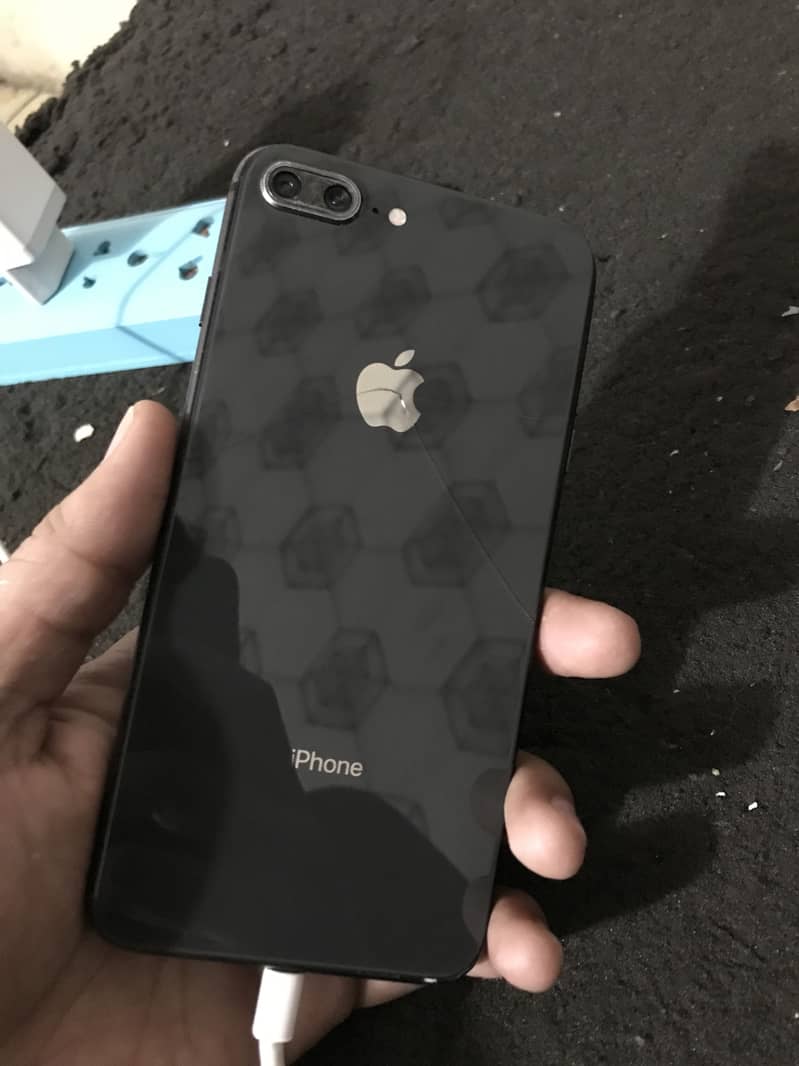 Apple iPhone 8 Plus 7