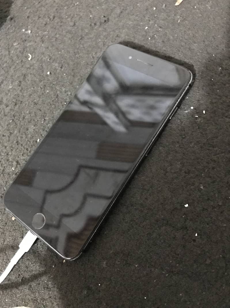 Apple iPhone 8 Plus 15