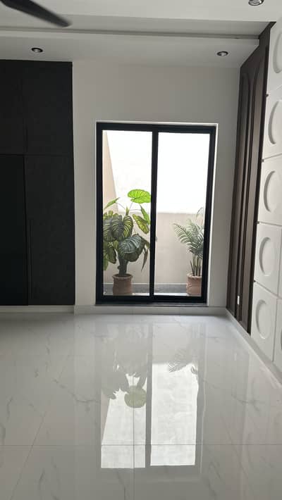 9 Marla Ultra Modern Home For Sale