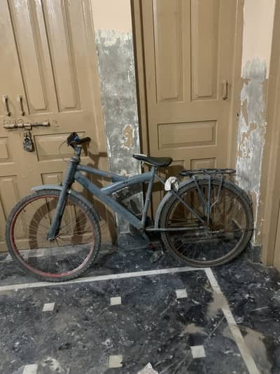 Bicycle for sell all ok ha bas back tire change hona ha