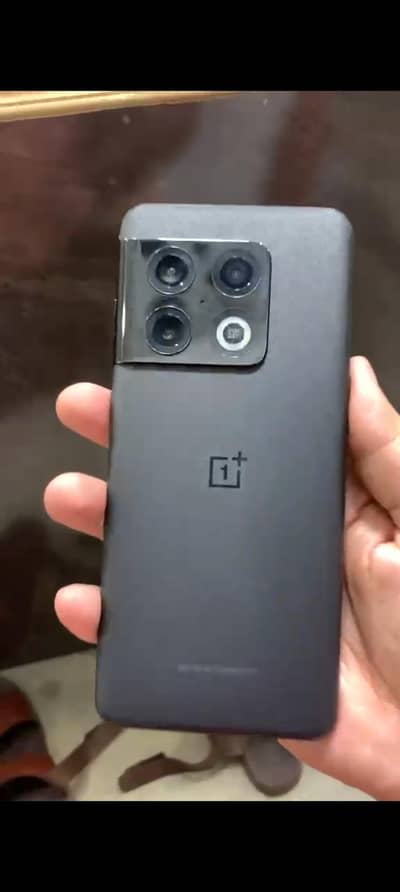 One Plus 10 Pro