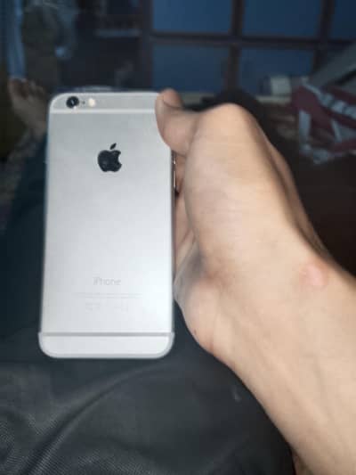 Apple iPhone 6S