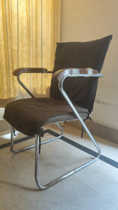 Single Chair