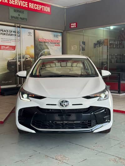 Toyota Yaris GLI CVT SE 2026 White Zero Meter