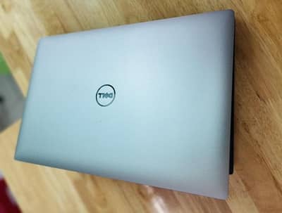 Dell precision 5520.