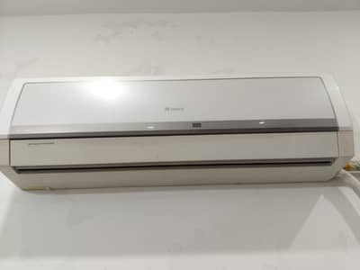 Gree AC 1.5 ton in Fresh condition