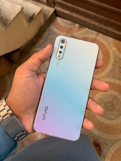 Vivo S1