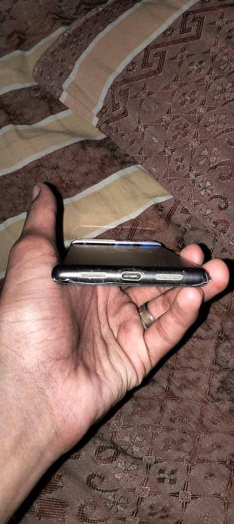 Google Pixel 6 4