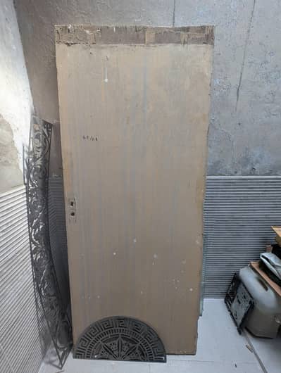 used wooden door / darwaza 6foot 5inch /2foot 8inch