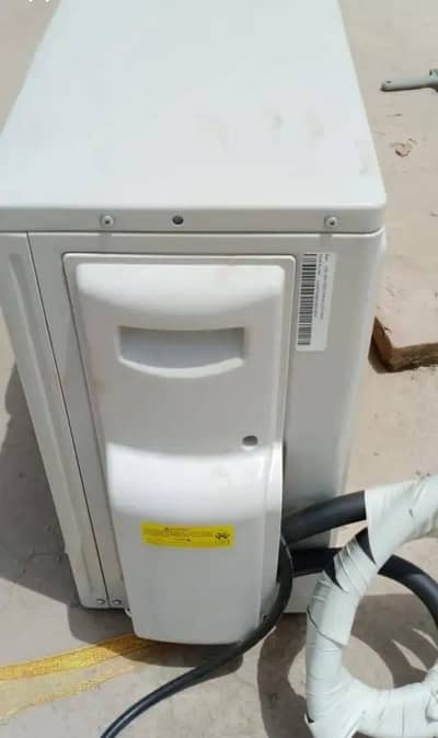 Haier AC DC inverter 1.5 ton urgent for sale WhatsApp Karen03251406112