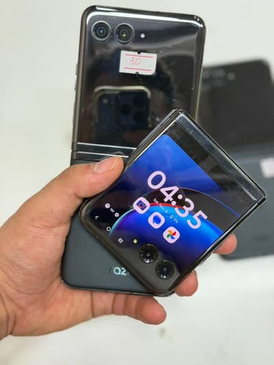 Motorola Razr 40+ 8GB 256GB Non PTA SIM Lock Pin Dot