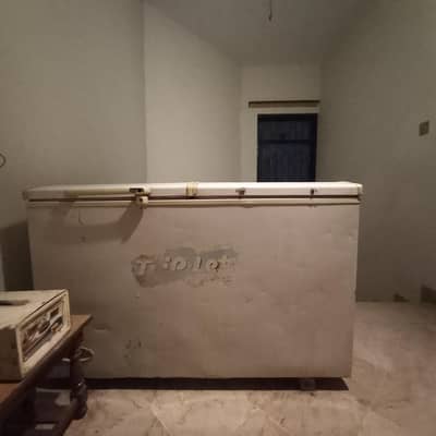 Chest Freezer – Large Size
