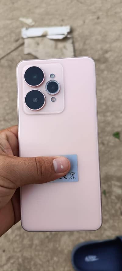 Realme 15 5G. . .   12 / 512. Pink Color. 10/10