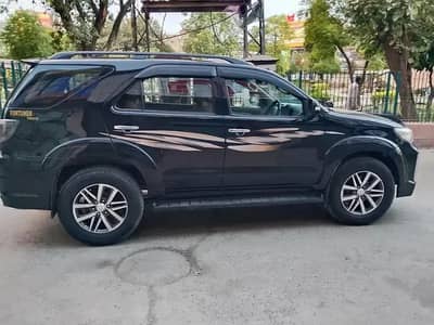 Toyota Fortuner 2013