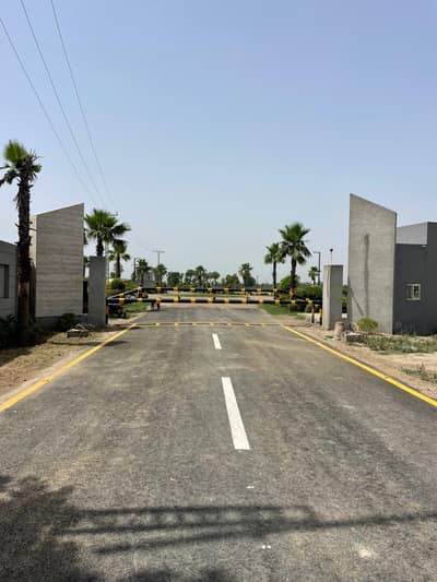 FULLY DEVELOPED 2 KANAL FARMHOUSE PLOT IN NAZEER FARMS BARKI ROAD