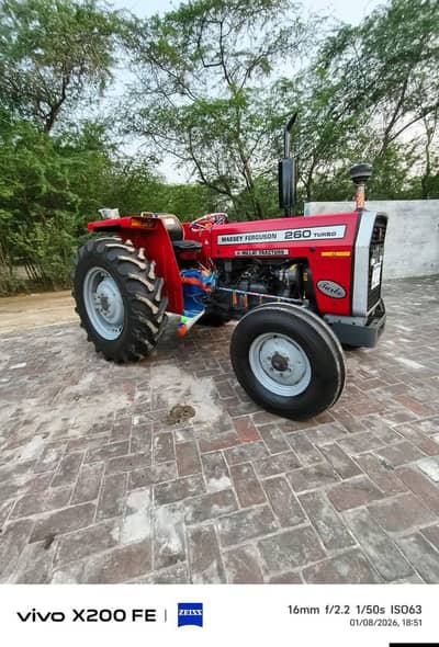 Massey Ferguson 260