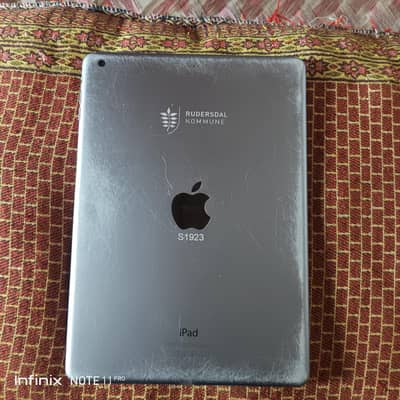 ipad Air 32gb baher se Aya hy