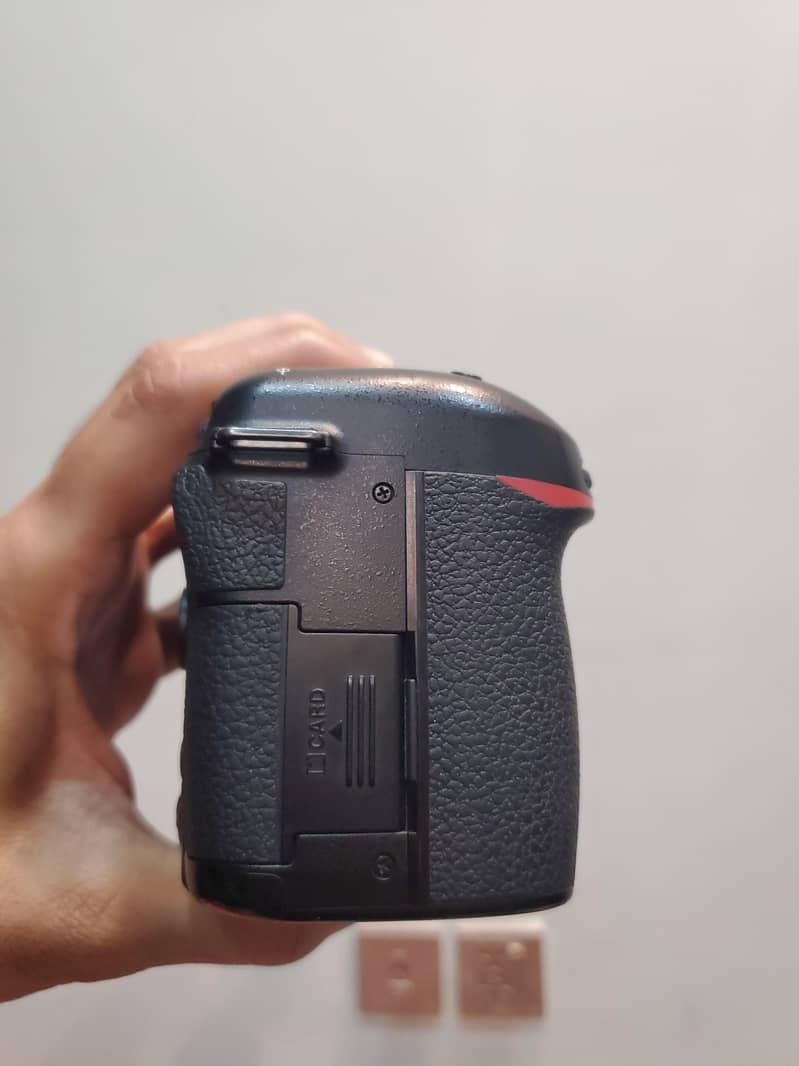 Nikon D7500 Complete Box 4