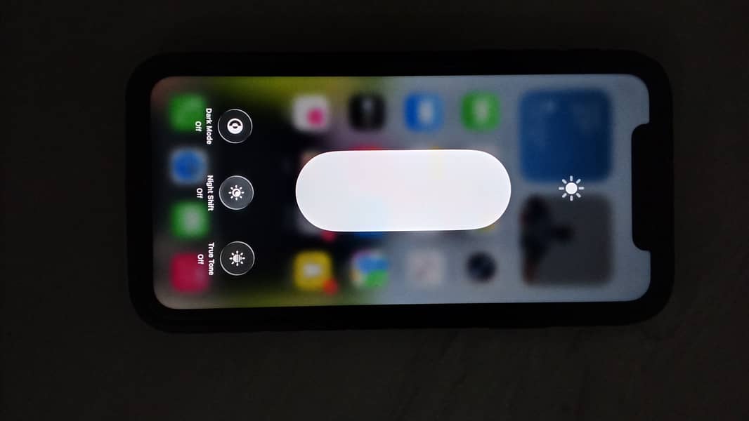 Apple iPhone 11 4