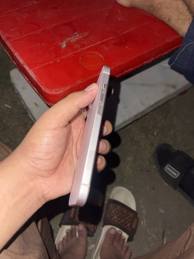 Apple iPhone 15 2