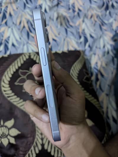 Apple iPhone 14