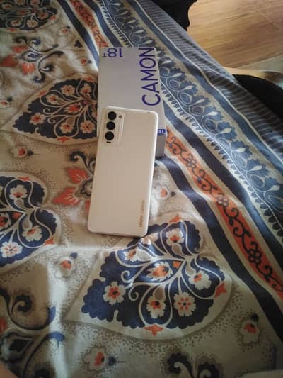 Tecno Camon 18