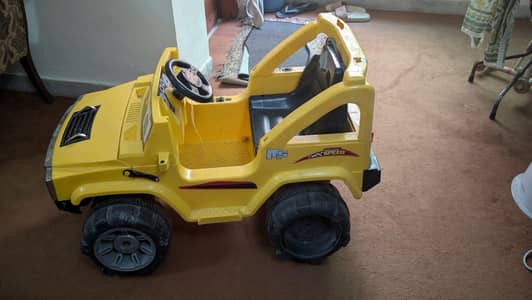 Kids Electric Jeep/ Ride On Car - Used 1 year - Excellent Fun for Kids
