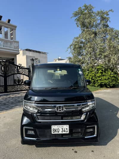 Honda N Box Custom 2022