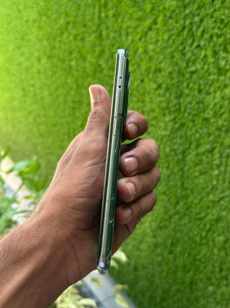 One Plus 11 4