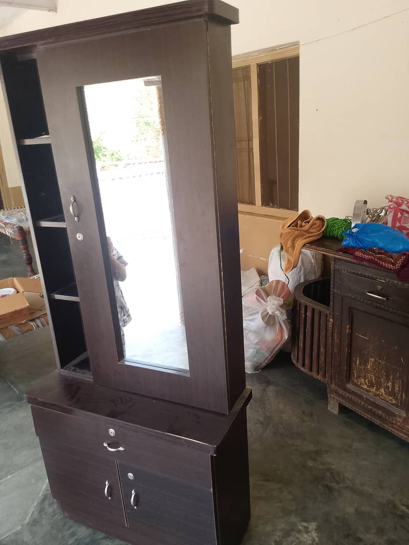 Dressing table 2