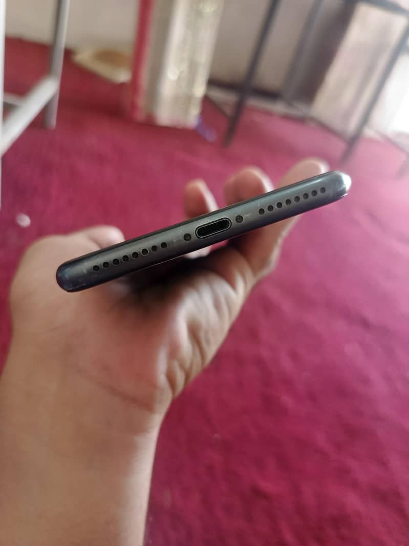 Apple iPhone 8 Plus 2