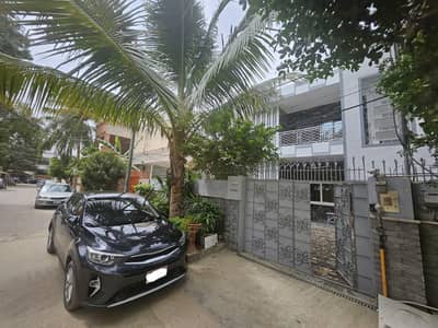 Cosy 3 bed portion with Roof Terrace Blk 4 Gulshan