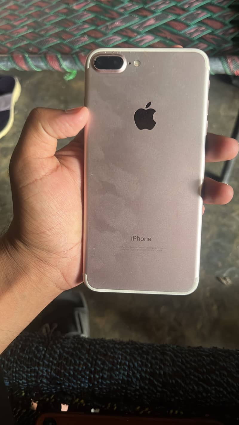 Apple iPhone 7 Plus 2