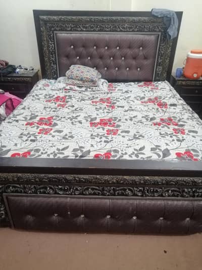 King size double bed with dressing and 2 side tables