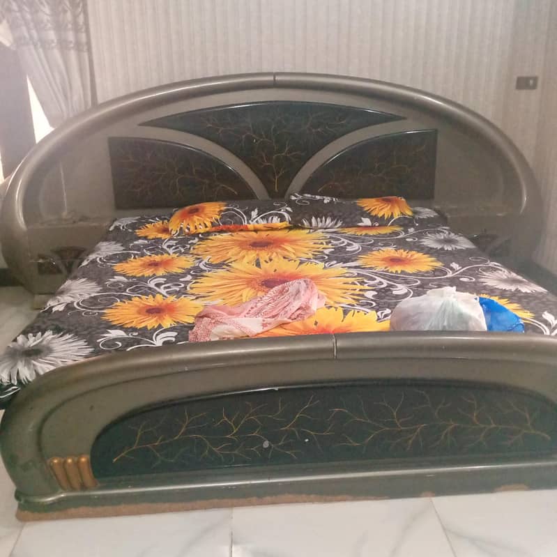 bed dressing without mattress 0