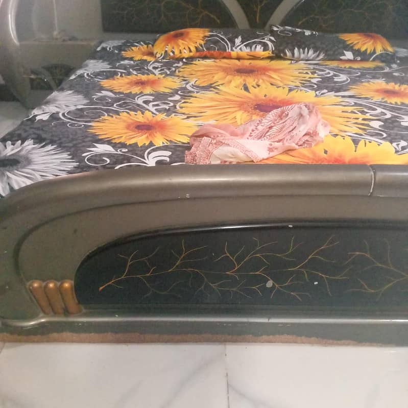 bed dressing without mattress 2