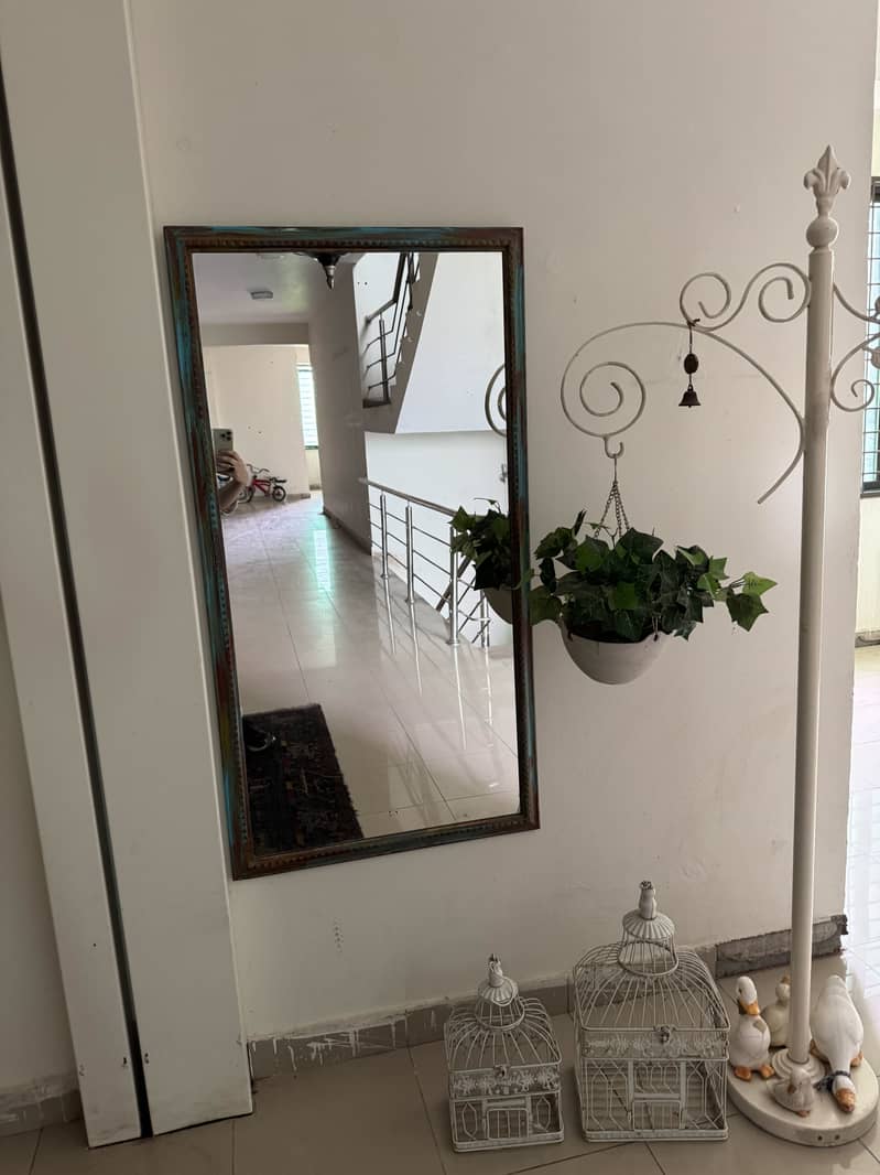 Mirror 0